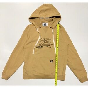 Round Two Hiking Graphic Hoodie Mens Medium Tan Khaki Cotton Sweatshirt Boot Bag